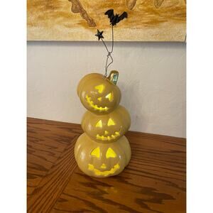 Light up Toppled triple pumpkin ceramic decor